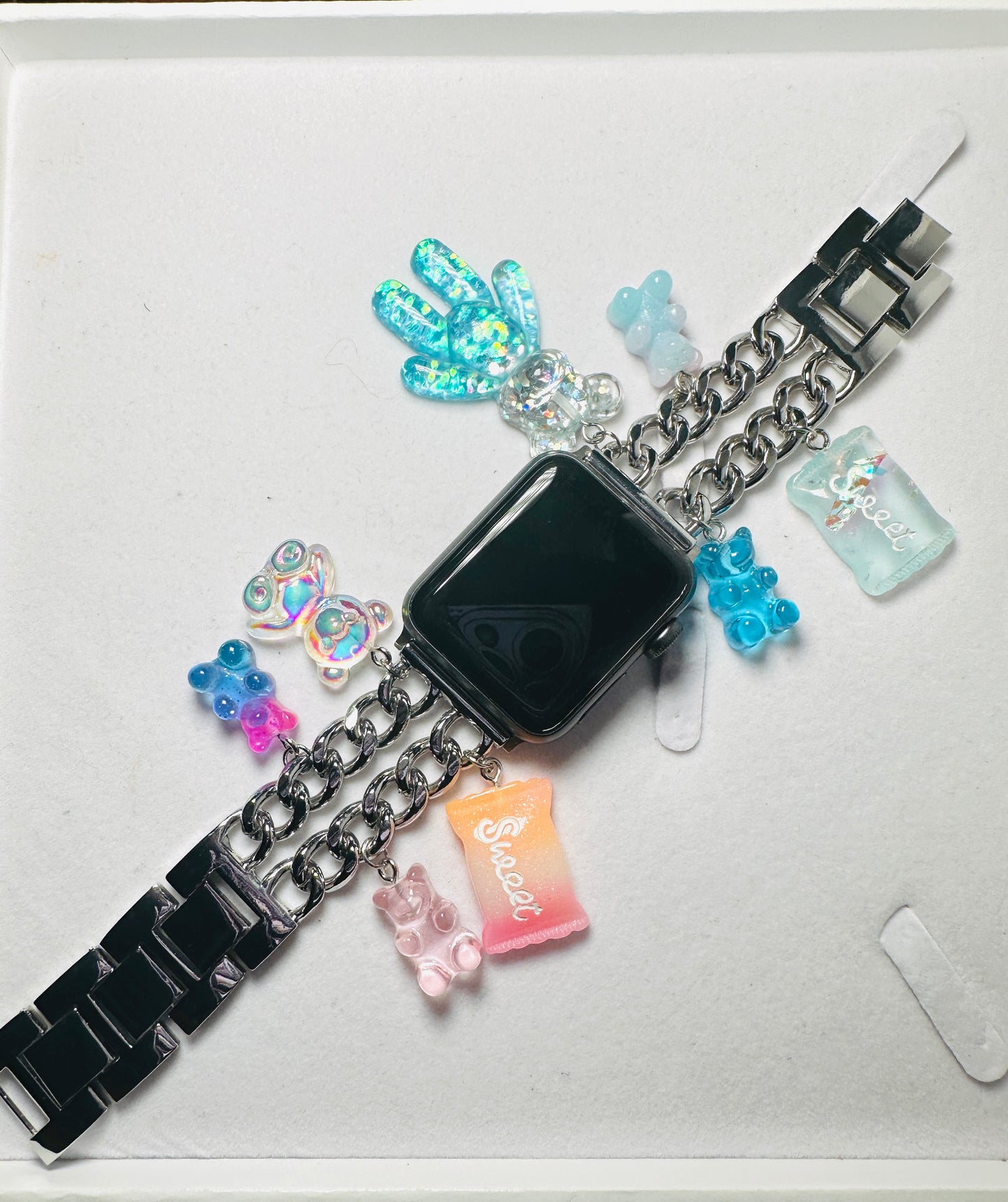 Elegant Jewels Charm Band